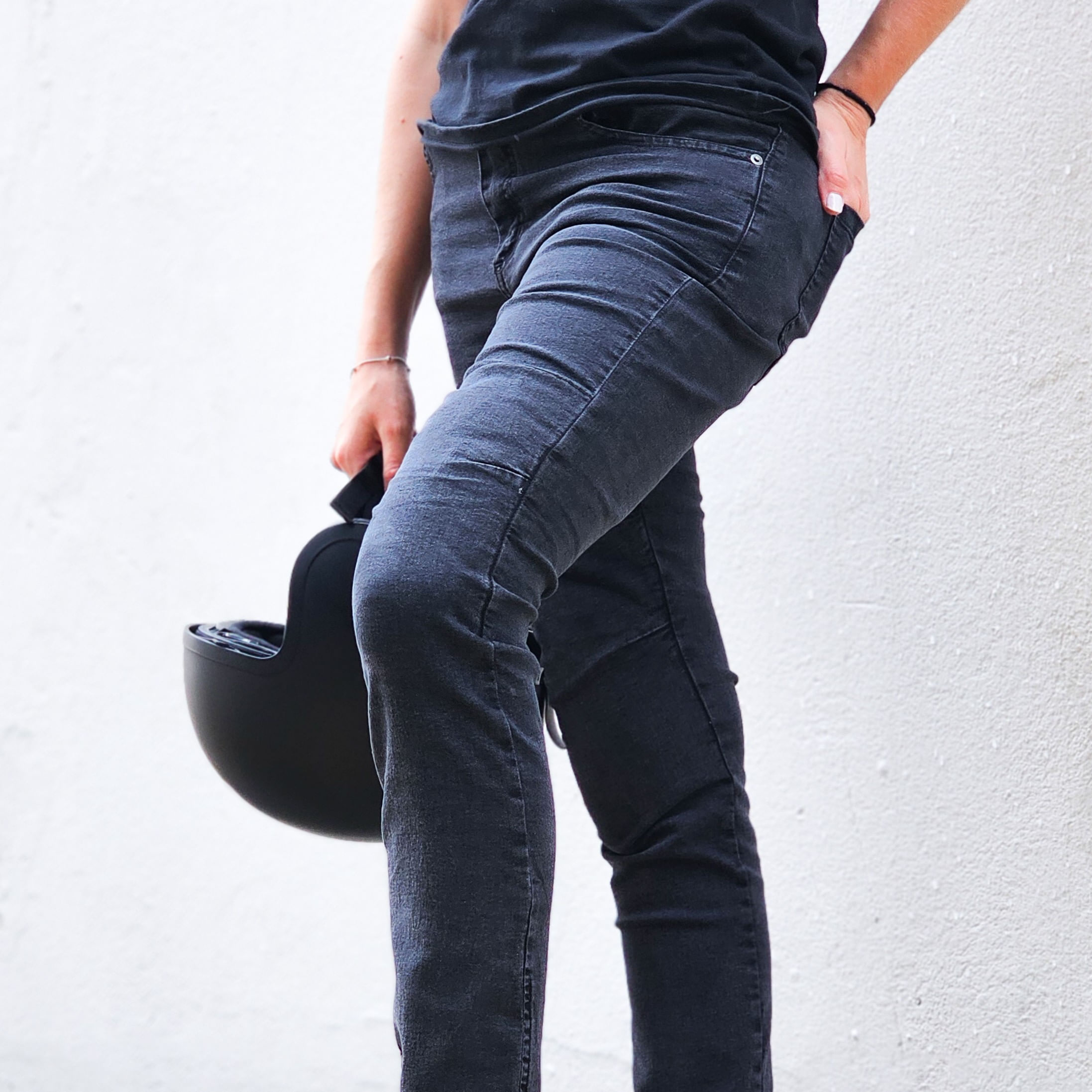 Jean NTO Con Protecciones 390Cc Mujer Negro